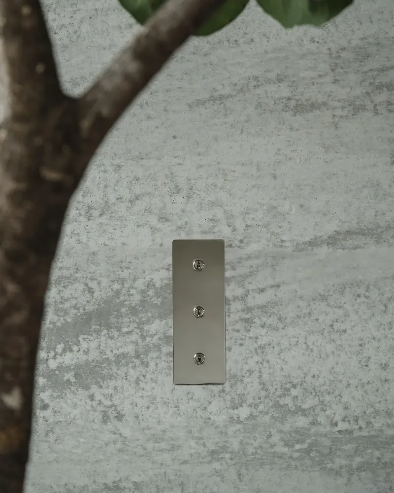 Kew Triple 3x Vertical Toggle Switch - Polished Nickel